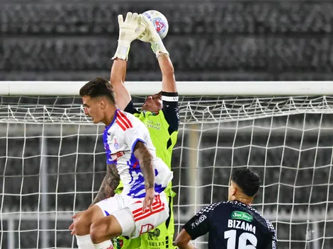 Palestino le toca la oreja a la U tras agónico y discutible gol anulado