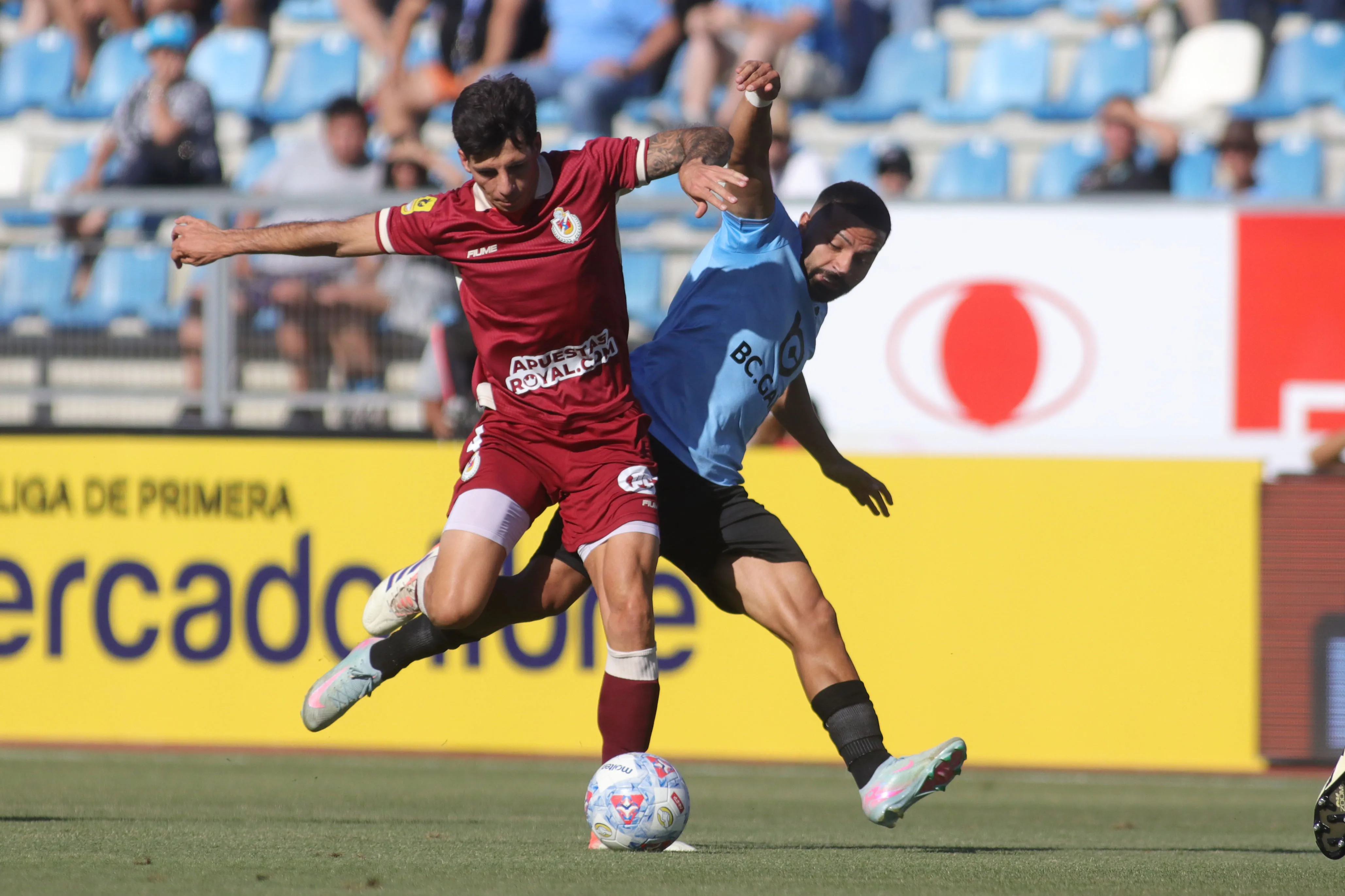 El jugador se sinceró sobre su llegada a Chile/Photosport