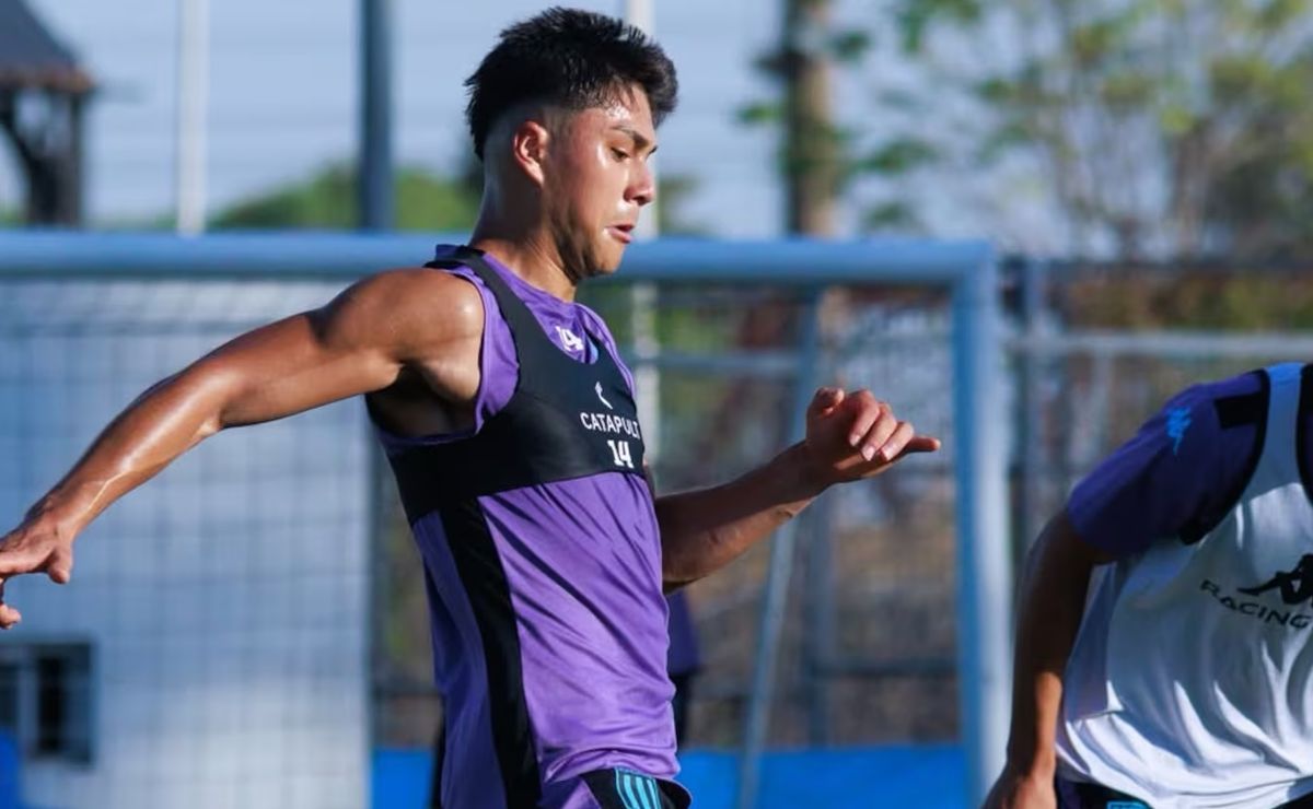 Damián Pizarro sigue esperando: Es citado pero no va ni a la banca en Racing