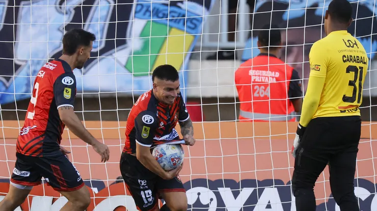Daniel Castro marcó para Limache.