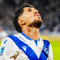¡Sufre Vélez! Ex albo lesiona a Diego Valdés en su mejor momento