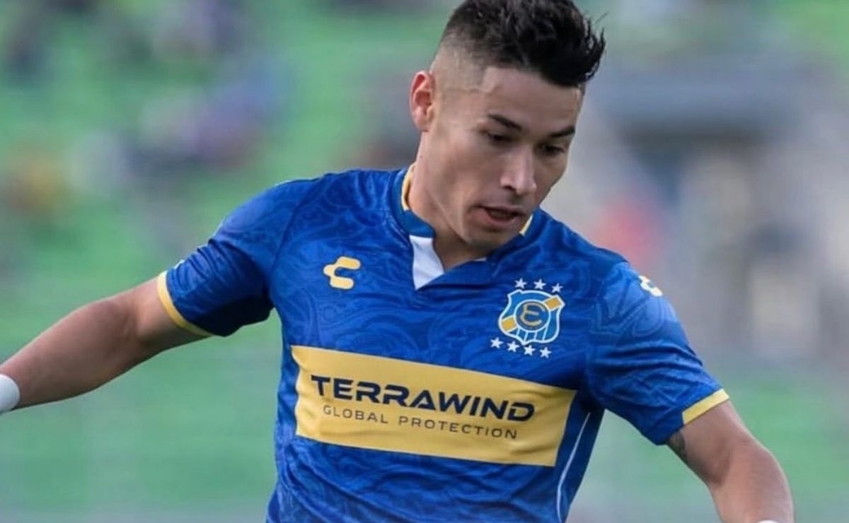 Ex goleador de Colo Colo le da cachetazo a Wanderers por Óscar Opazo: “Se ve hermoso con la Oro y Cielo”