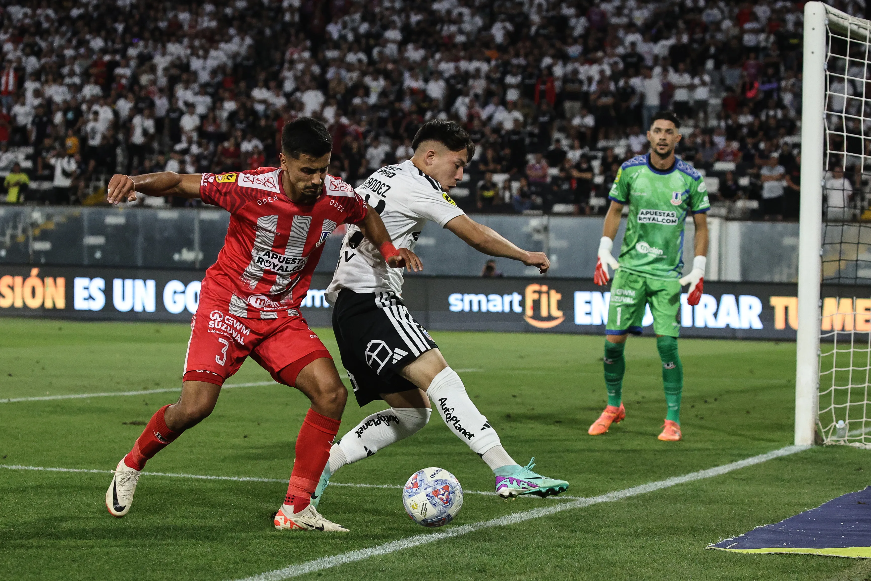 Leandro Hernández en acción ante los Cementeros. (Diego Martin/Photosport).