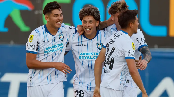Huachipato venció 3-0 a Everton y visita a Carabobo en la ida de la fase 2 de la Libertadores.