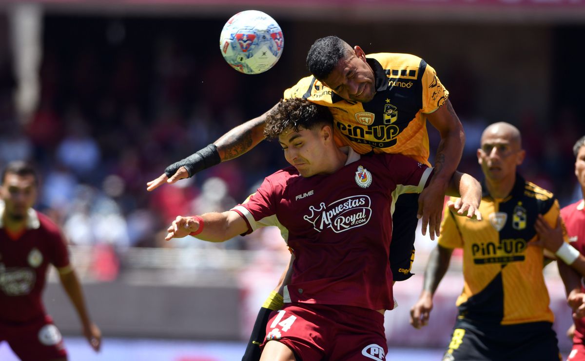 “Pierde el control…”: Revelan audio del VAR en polémica jugada del clásico entre La Serena y Coquimbo Unido