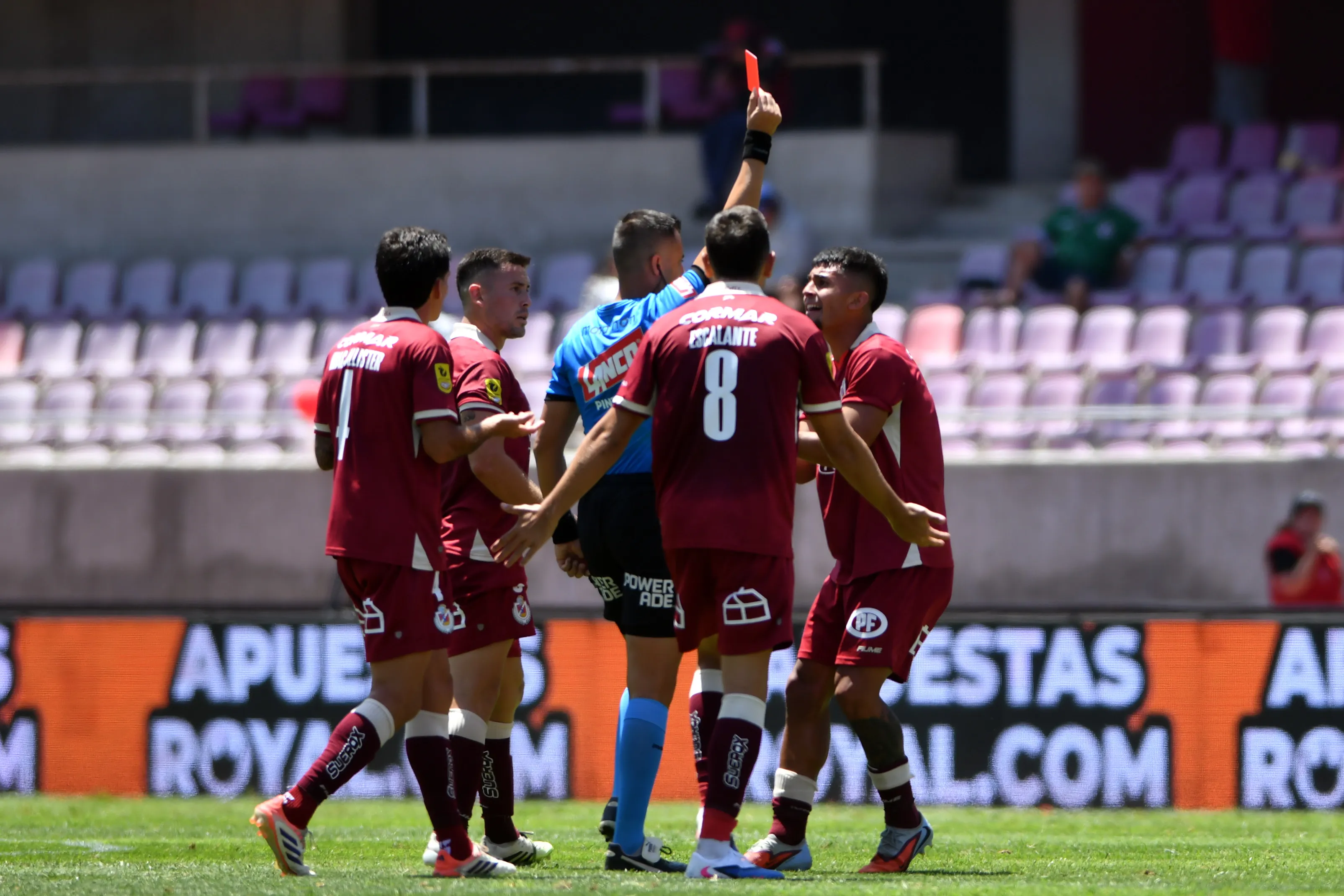 Yahir Salazar recibió tarjeta roja por recomendación del VAR