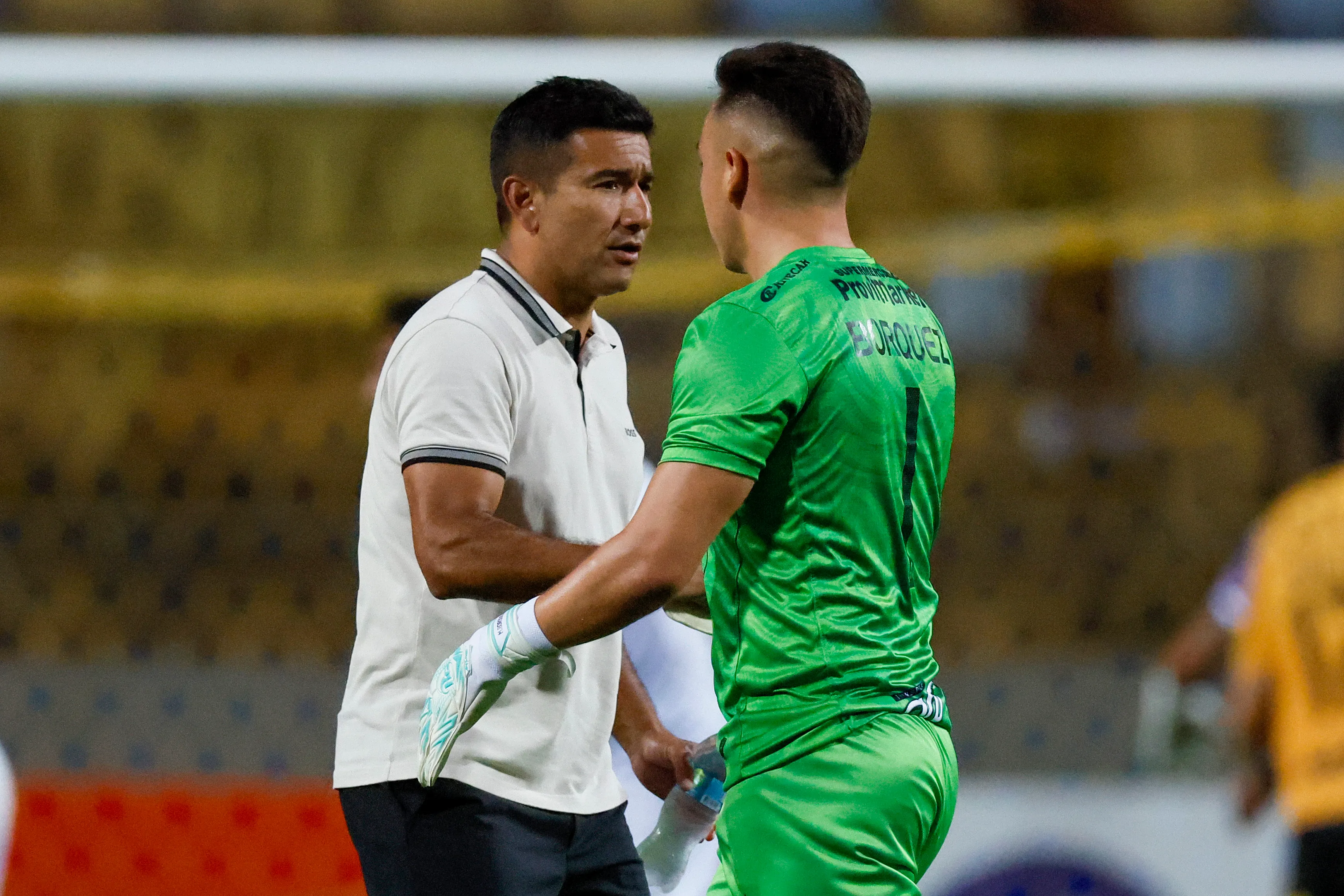 Víctor Rivero tiene puntero a Limache y ahora chocarán ante la U. Foto: Andrés Pina/Photosport