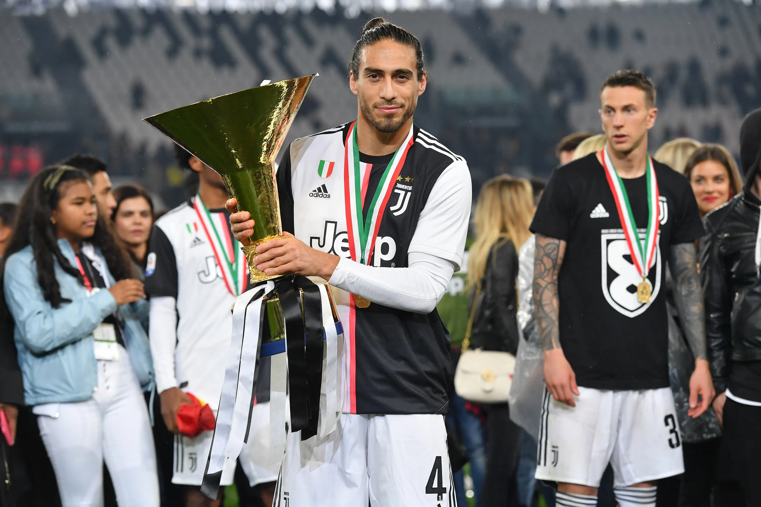 Martín Cáceres festeja un Scudetto que ganó en la Juventus de Italia. (Tullio M. Puglia/Getty Images).