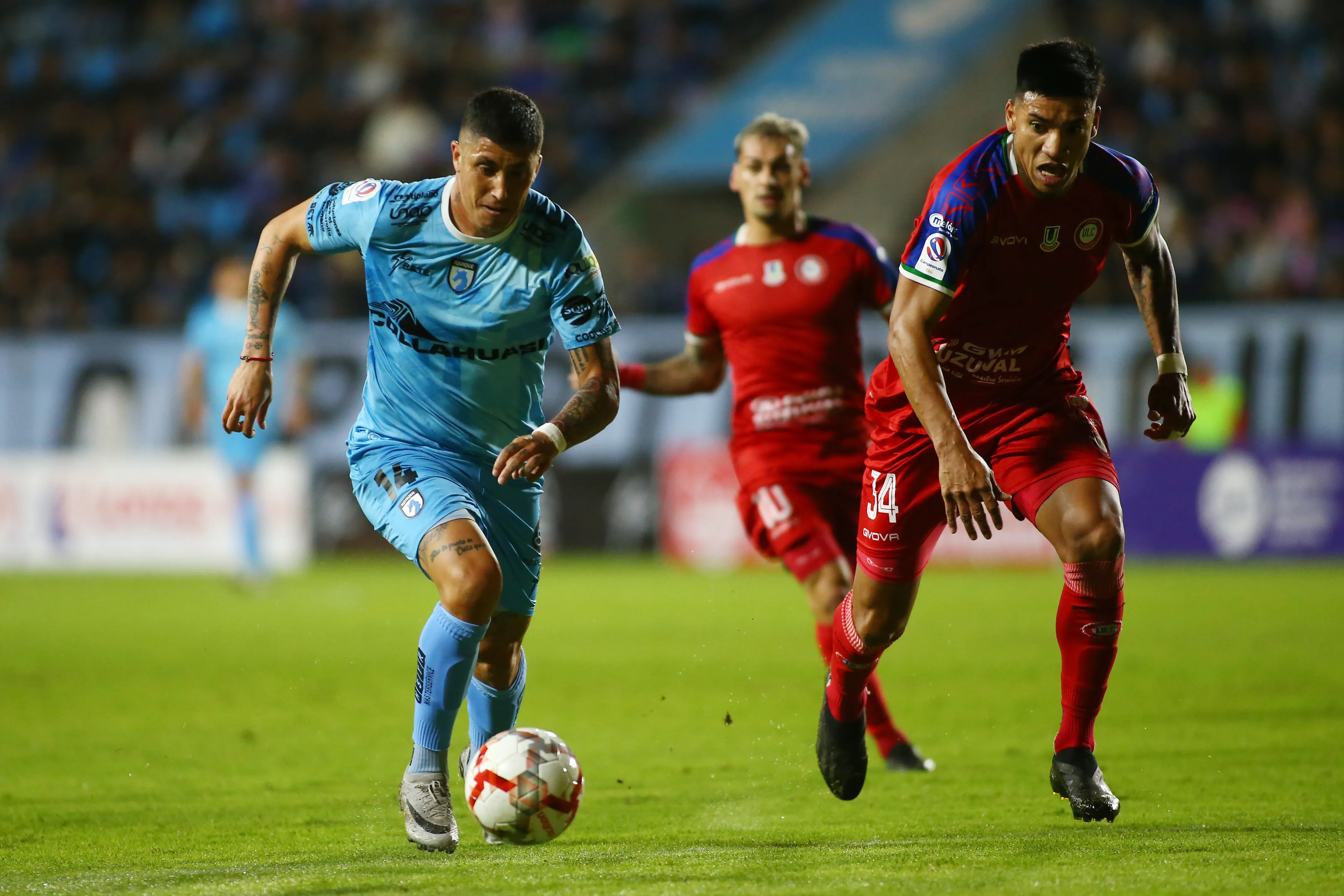 Farfán viene de jugar en Iquique /Photosport