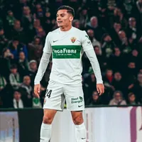 "Alineado con Elche": Cepeda luce nueva posición con guiño a Almirón