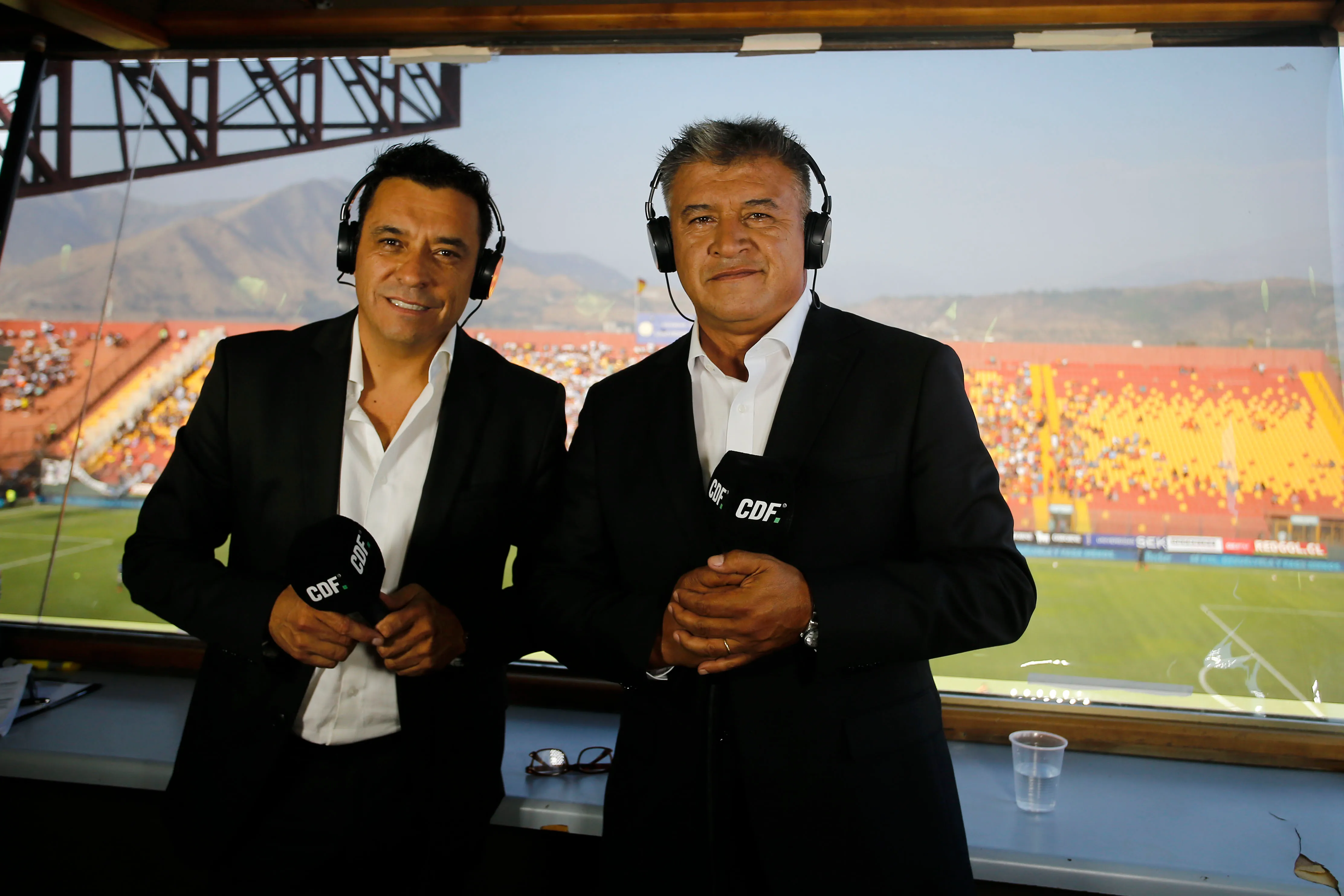 Claudio Borghi junto a Claudio Palma en una transmisión de CDF. (Andres Pina/Photosport).