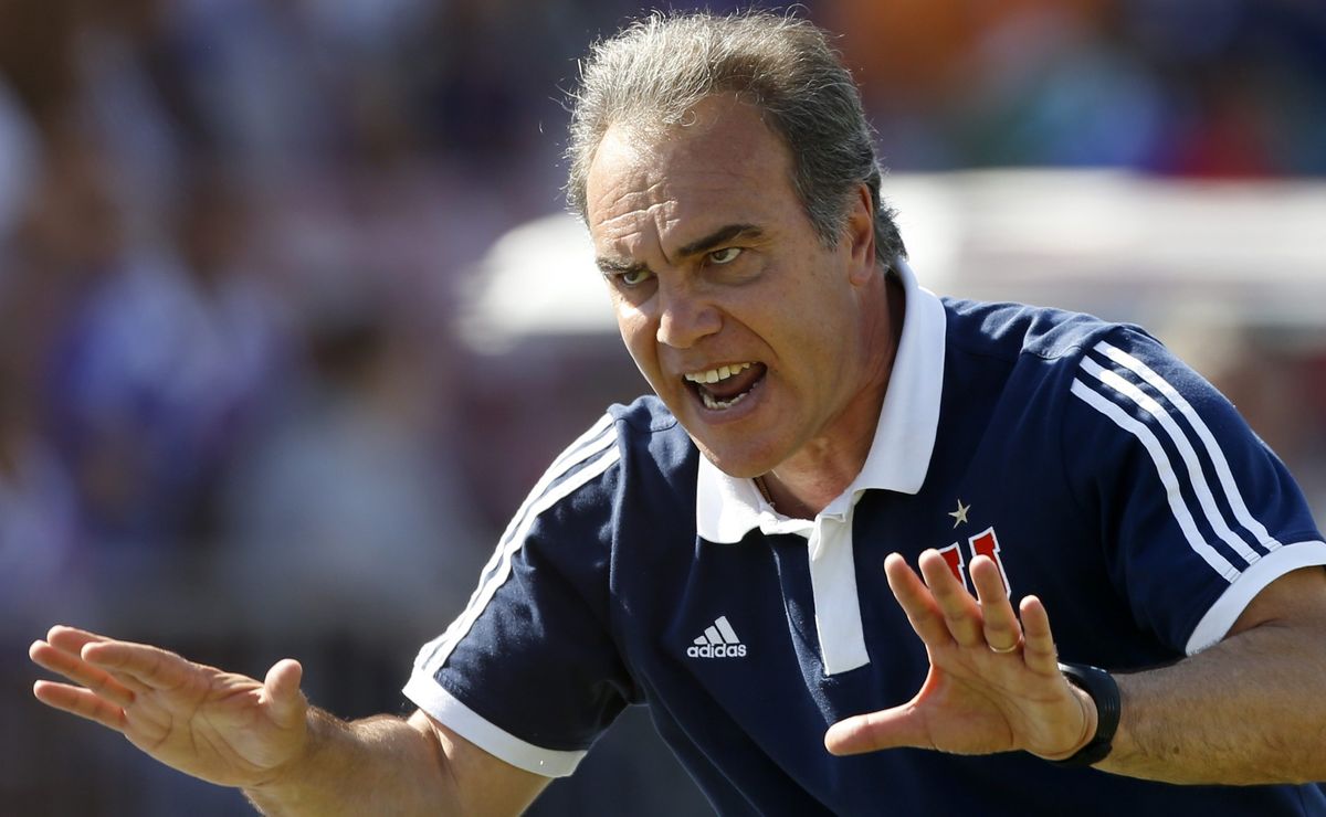 “No pasa nada”: Martín Lasarte fue claro sobre si puede reemplazar a Meneghini en la U. de Chile