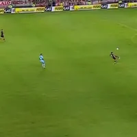 Prensa argentina se burla sin piedad de Paulo Díaz por fea chilenita