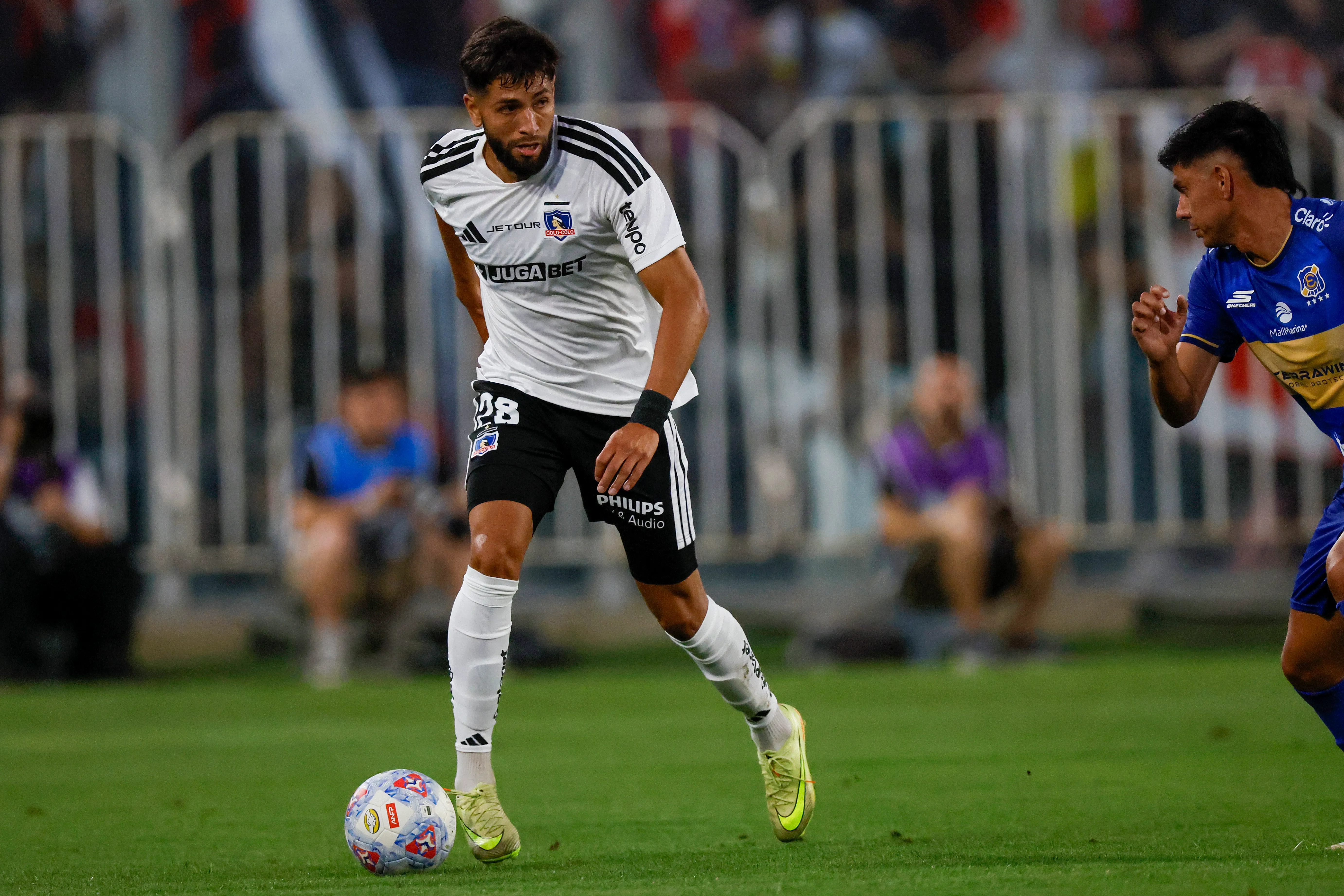 Jeyson Rojas llegó como segunda opción y se ganó un lugar como titular de Colo Colo. Foto: Photosport.