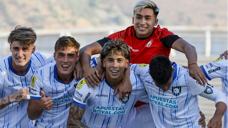 Desde Argentina informan que el jugador nacional "viaja mañana" a Avellaneda.