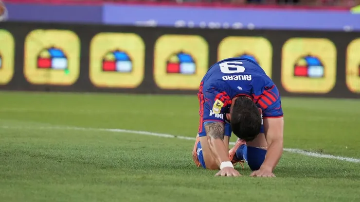 Octavio Rivero sigue con problemas en la rodilla.