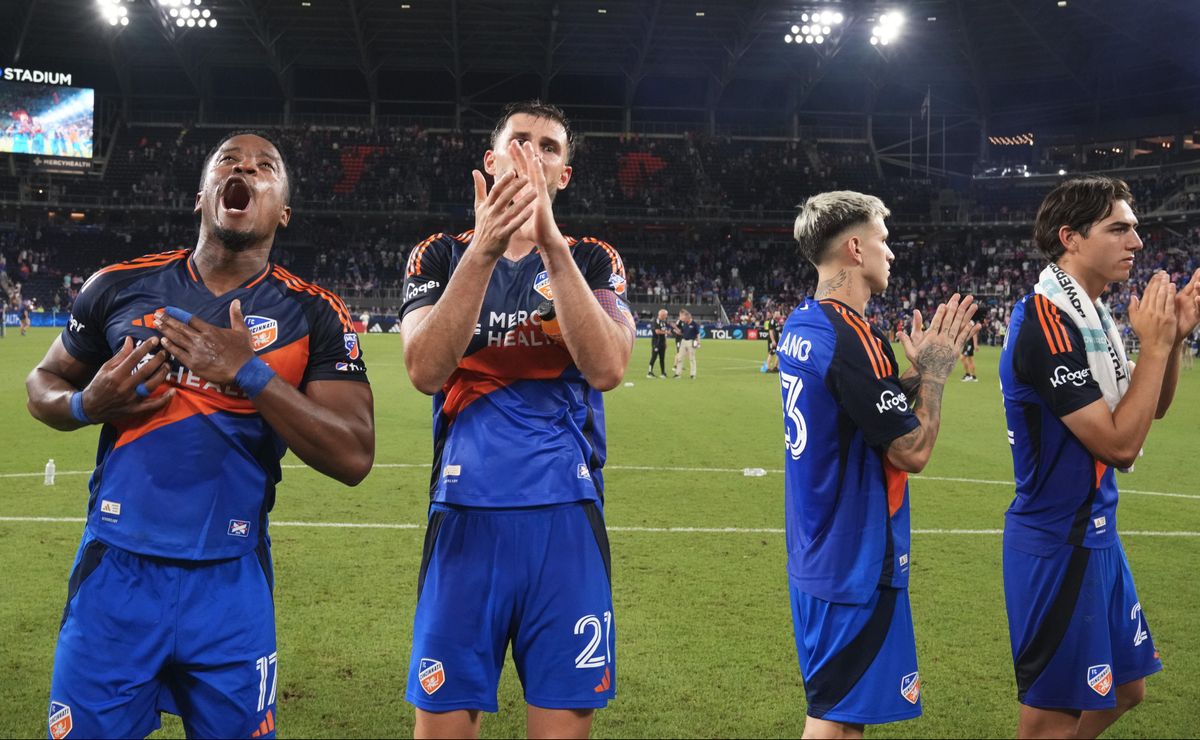 Sonó fuerte en Colo Colo y terminó fichando en un club de élite: lo dirigirá un chileno