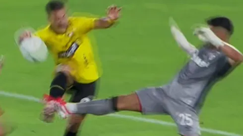 Brayan Cortés dio que hablar en Copa Libertadores.