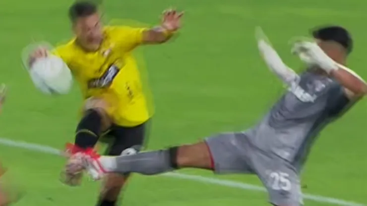 Brayan Cortés dio que hablar en Copa Libertadores.