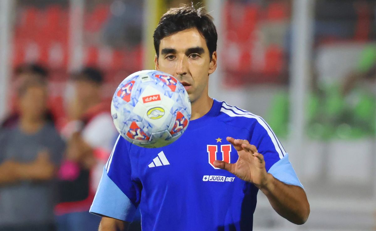 Director de Azul Azul por la casa de estudios: “¿Se debe ir Meneghini de U de Chile? No”
