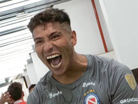 Cortés se gana nuevo apodo en Argentinos y se llena de elogios