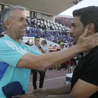 Debutó contra la U, duró cuatro partidos en Chile y pasa de DT a la política