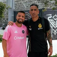 Sonó en Colo Colo, llegó a Boca y ahora sorprende con botox en los labios