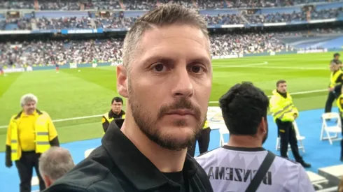 El entrenador griego se sumó a club de Segunda División.