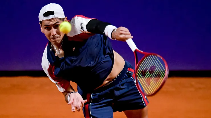 Tabilo derrotó al argentino Tirante: el chileno está en semis del Río Open.
