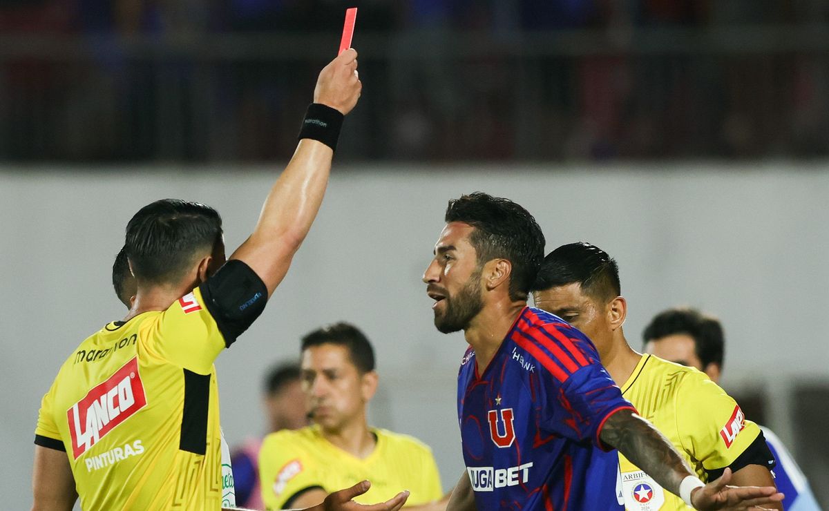 “Para aclarar…”: La U explica los motivos de reunión con la comisión de árbitros