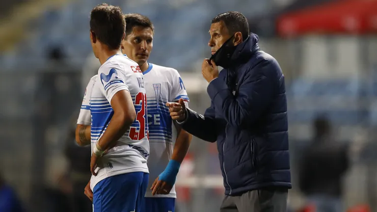Gustavo Poyet estuvo en 2021 en la UC.