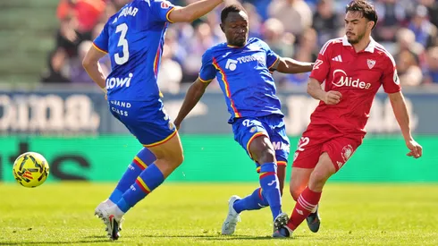 A Gabriel Suazo casi lo quiebran en triunfo del Sevilla ante Getafe.