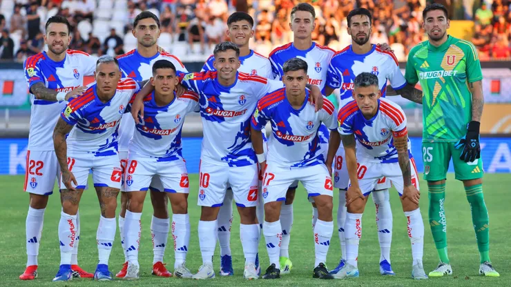 La formación de la U para enfrentar a Limache.