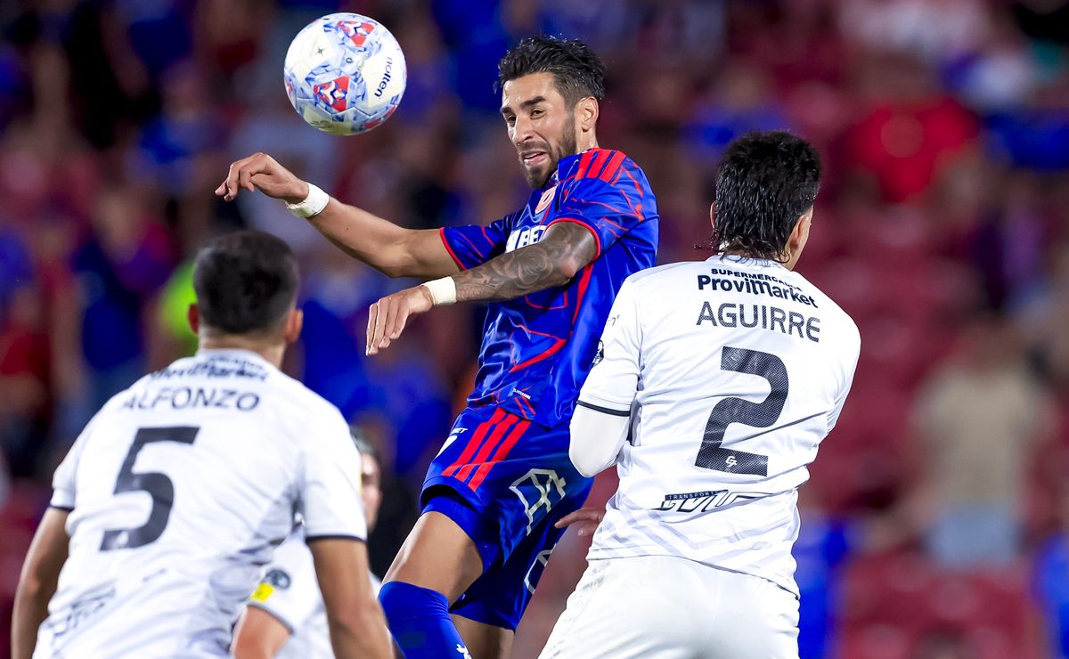 Revientan a Juan Martín Lucero en la U justo antes de Colo Colo: “Casi nada…”