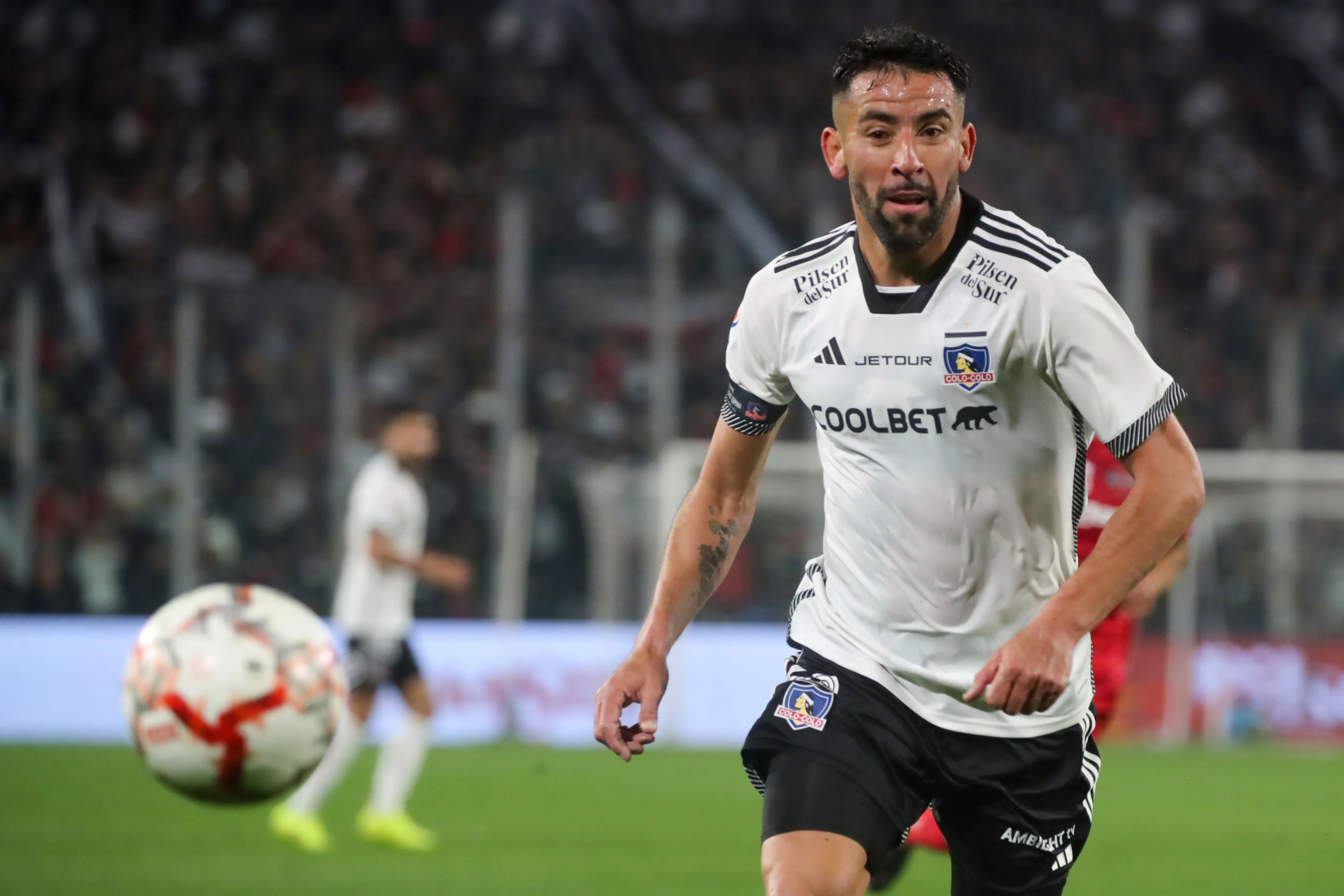 Mauricio Isla no fue renovado en Colo Colo/Photosport