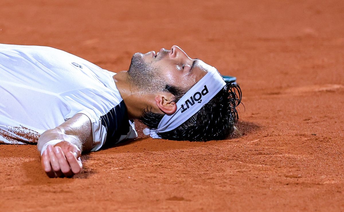 Luego de vencer a Alejandro Tabilo en Río: Tomás Etcheverry se baja del ATP de Santiago