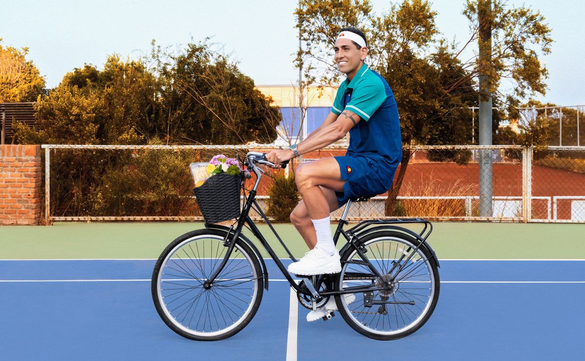 Alejandro Tabilo llega al Chile Open como top 50 y en nueva alianza con su marca de ropa