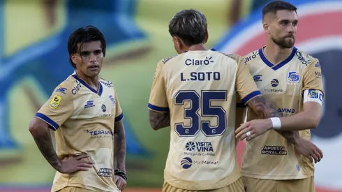 Everton está furia con los árbitros.