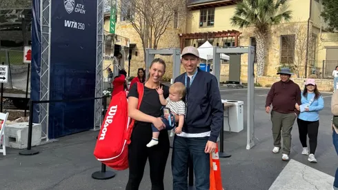 Alexa Guarachi llegó en familia a competir en el torneo WTA de Austin