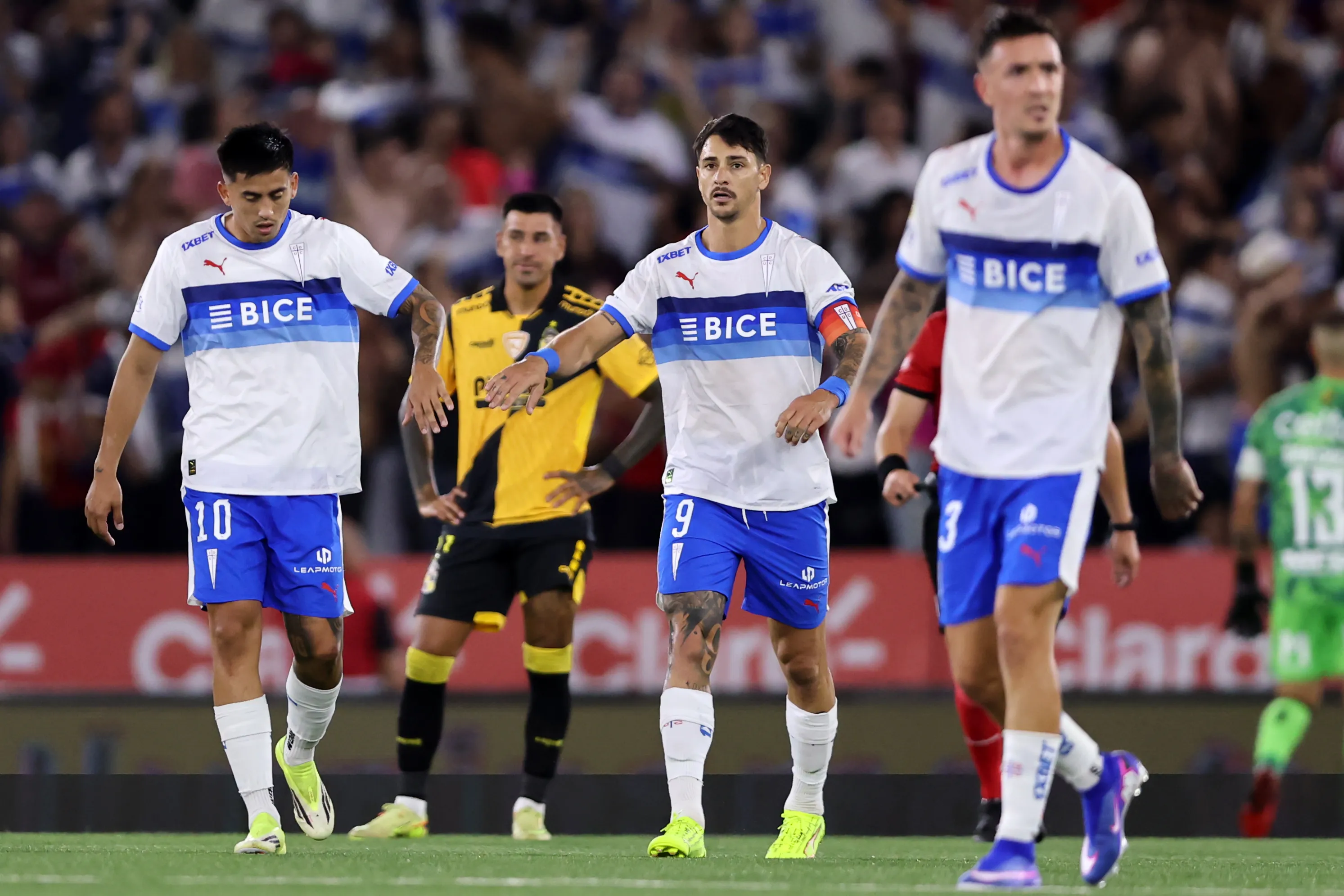 Zampedri, Palavecino y Asta-Buruaga ante Coquimbo Unido. (Javier Torres/Photosport).