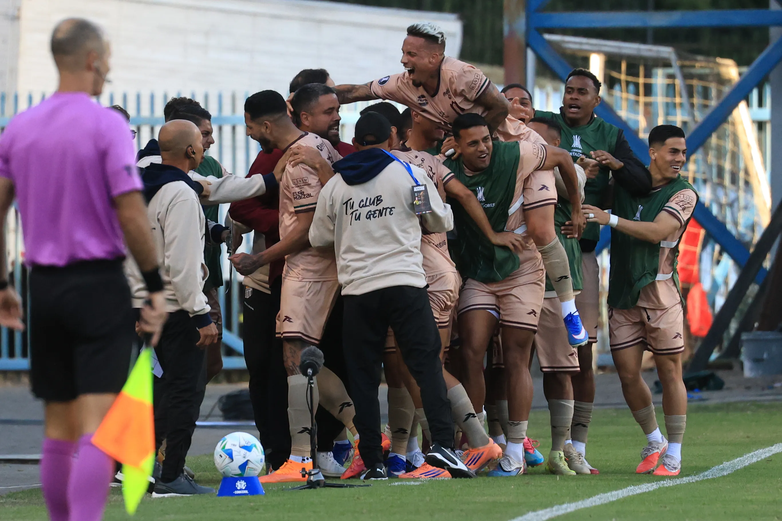 Carabobo derrotó a Huachipato y lo dejó afuera de la Copa Libertadores. Foto: Photosport.
