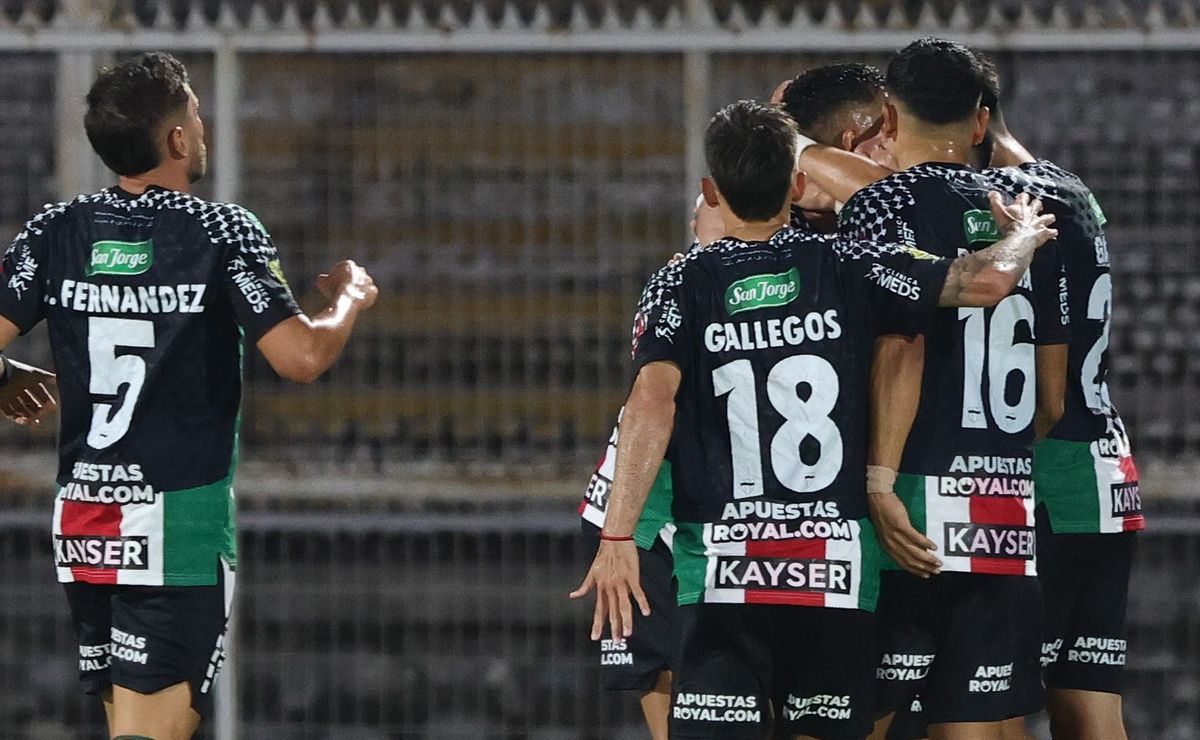 Palestino celebra en grande: Carlezzo derrota a Atlético Mineiro y asegura pago millonario