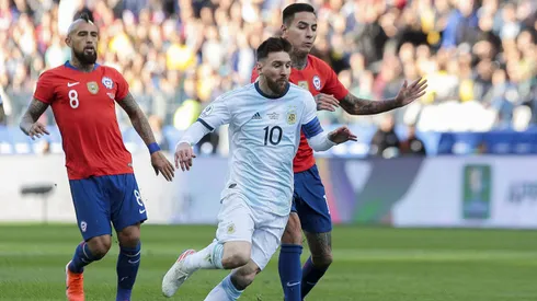 Erick Pulgar rechazó un sueldo a la altura de Lionel Messi
