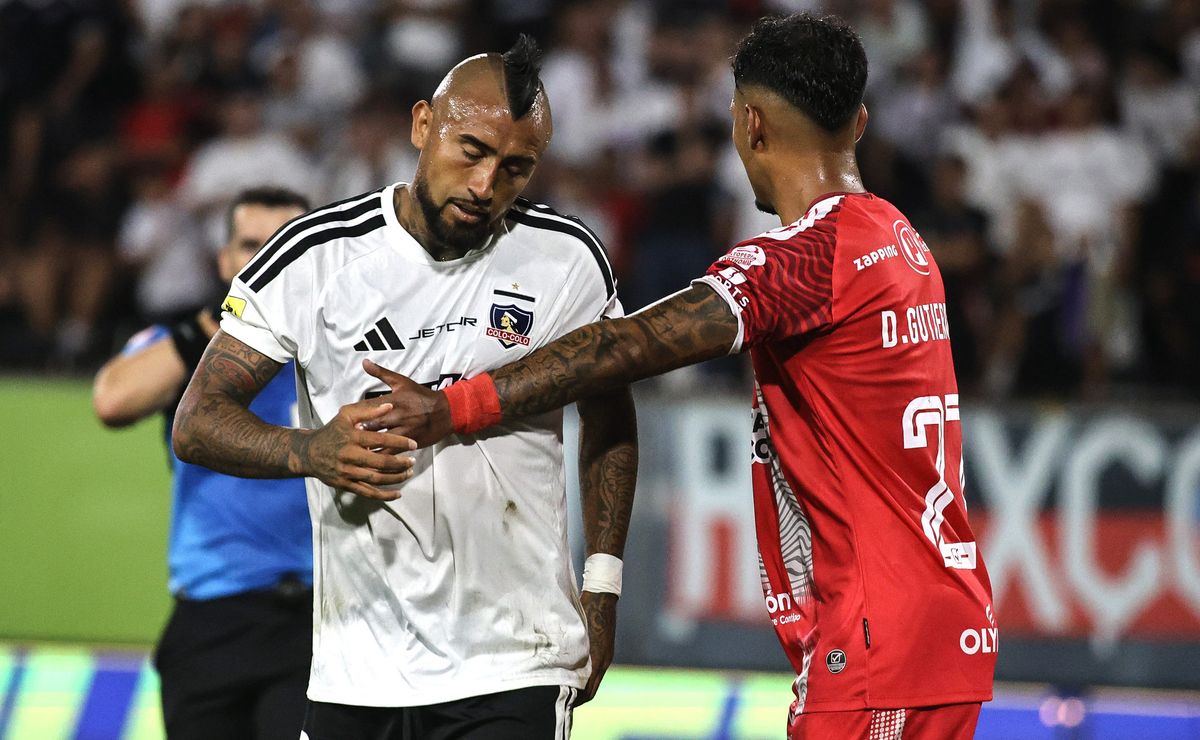 Indignación por polémica medida de Colo Colo con sus hinchas para 2026