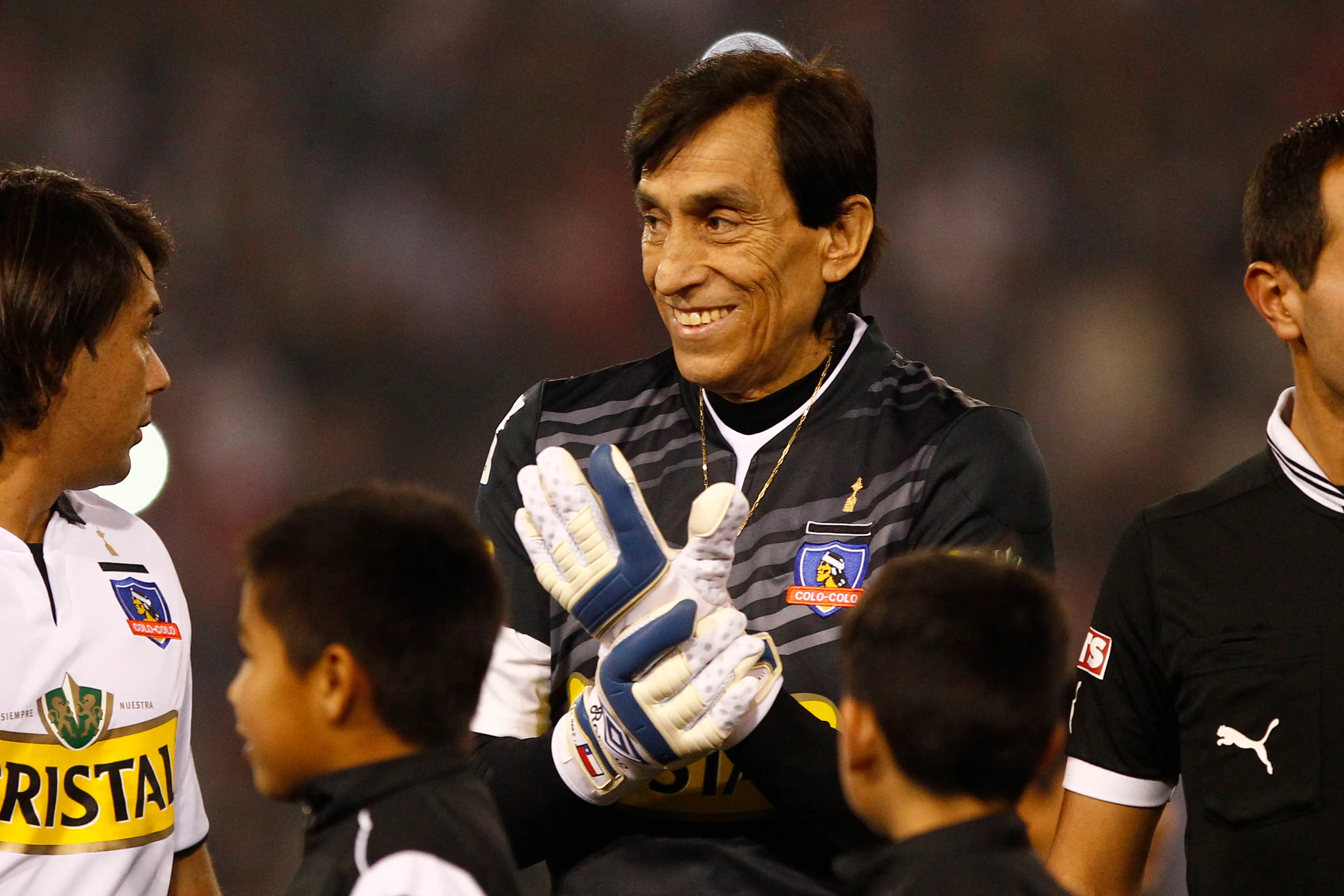 Roberto Rojas recalcó que se debe mantener a De Paul de Capitán. Foto: Marcelo Hernandez/Photosport