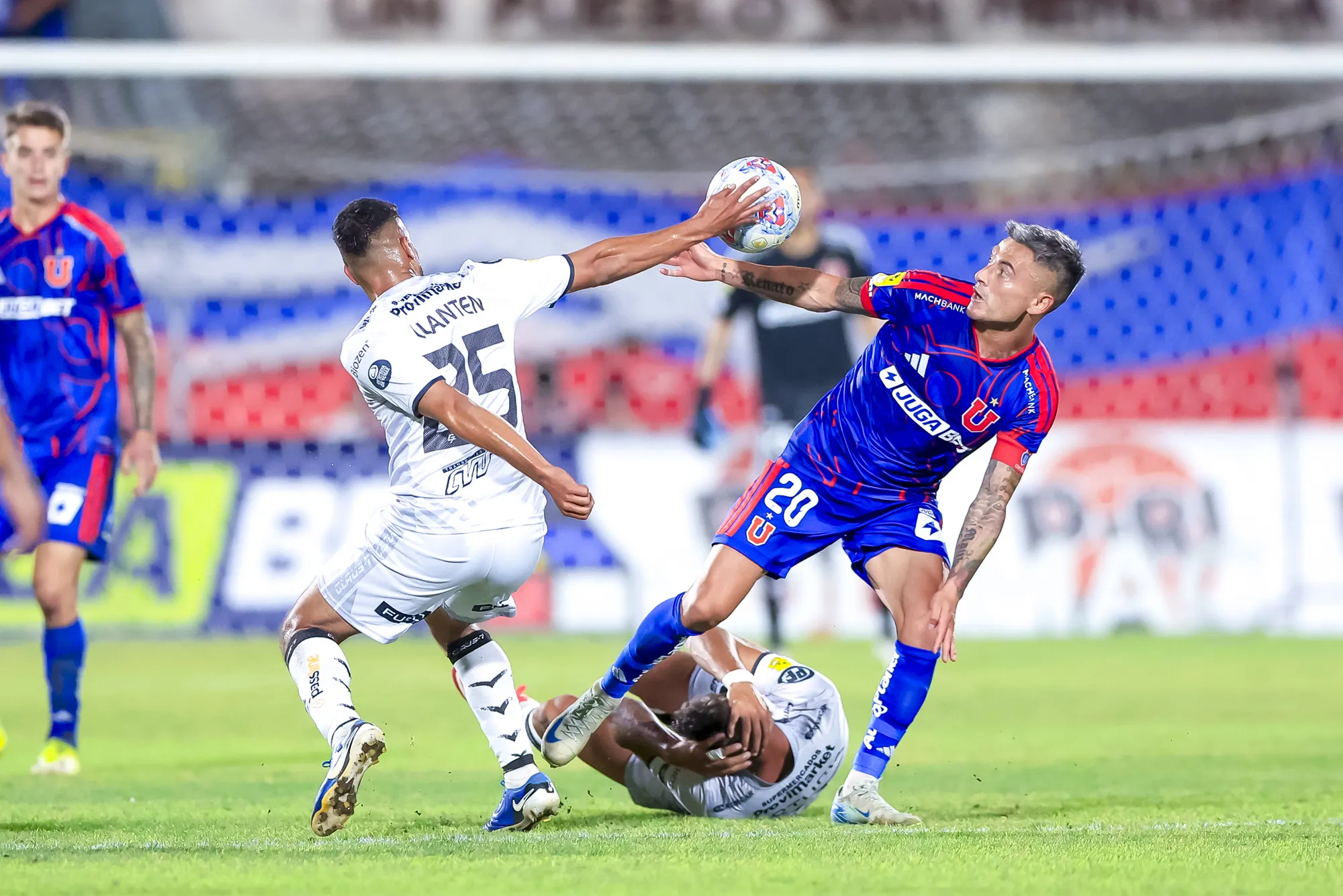 La U viene de empatar con Limache: Meneghini desafía a Colo Colo diciendo el duelo confirma un alza en el Chuncho.