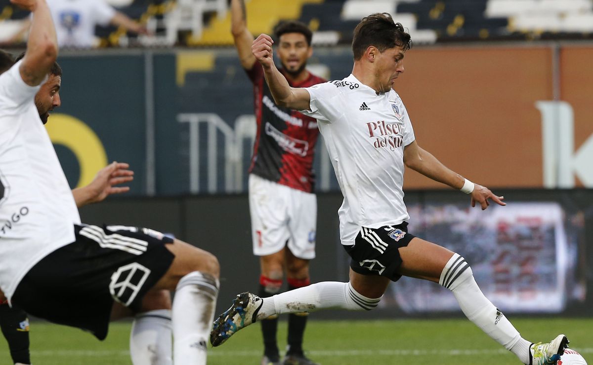 No solo Isla: El otro ex Colo Colo que podría estar un semestre sin jugar