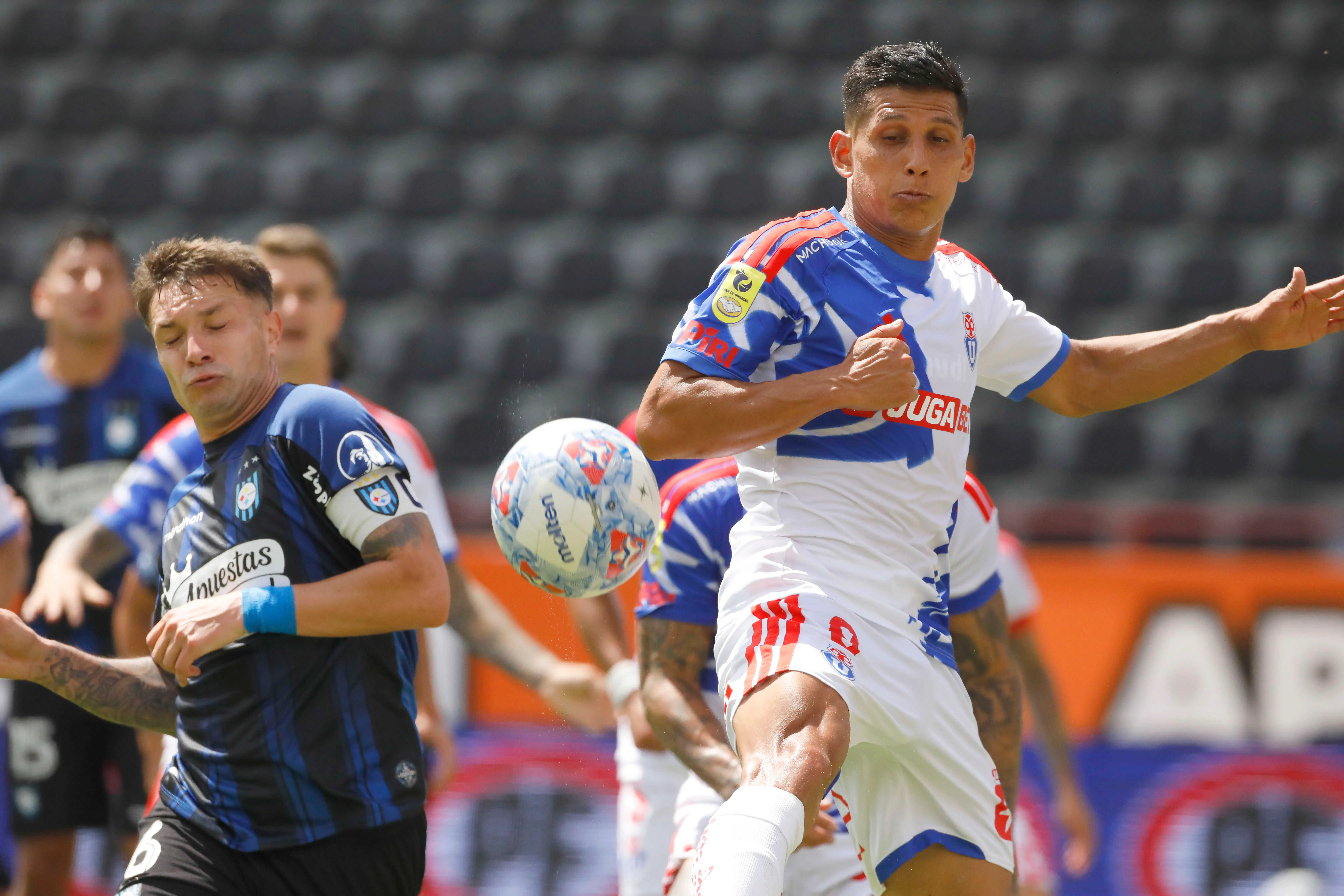 Israel Poblete perdió la titularidad en Universidad de Chile y podría ir desde el arranque este domingo. | Foto: Photosport.