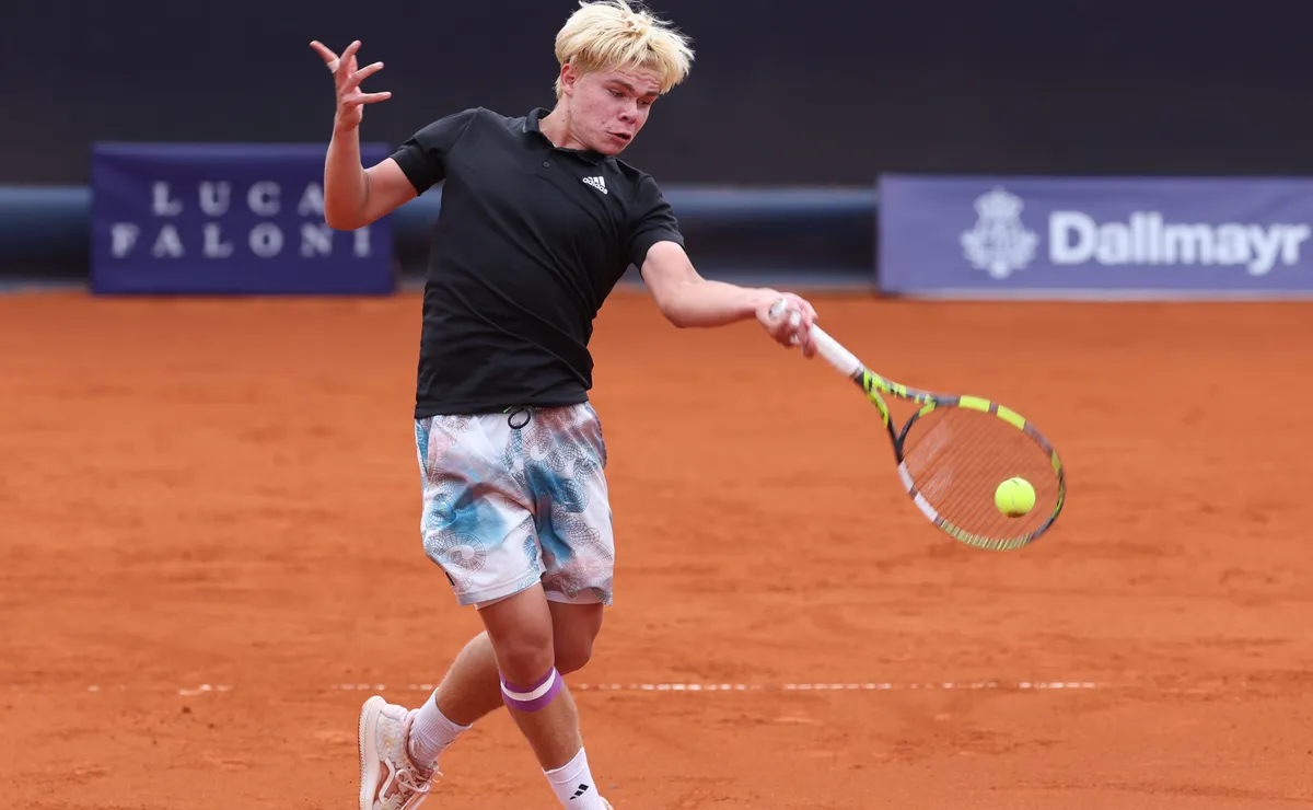 Joven tenista alemán con raíces chilenas busca representar a Chile en la ATP Joven tenista alemán con raíces chilenas busca representar a Chile en la ATP