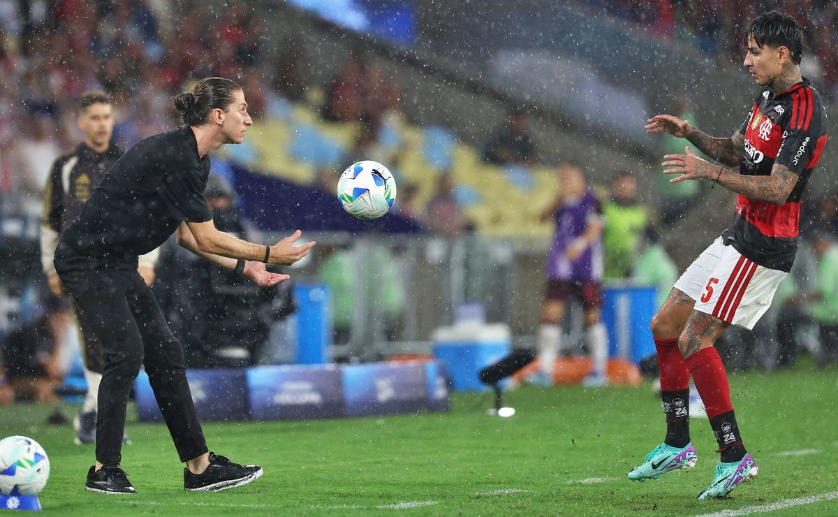 Crisis en Flamengo tras error de Erick Pulgar en Recopa: Cuestionan a Filipe Luis